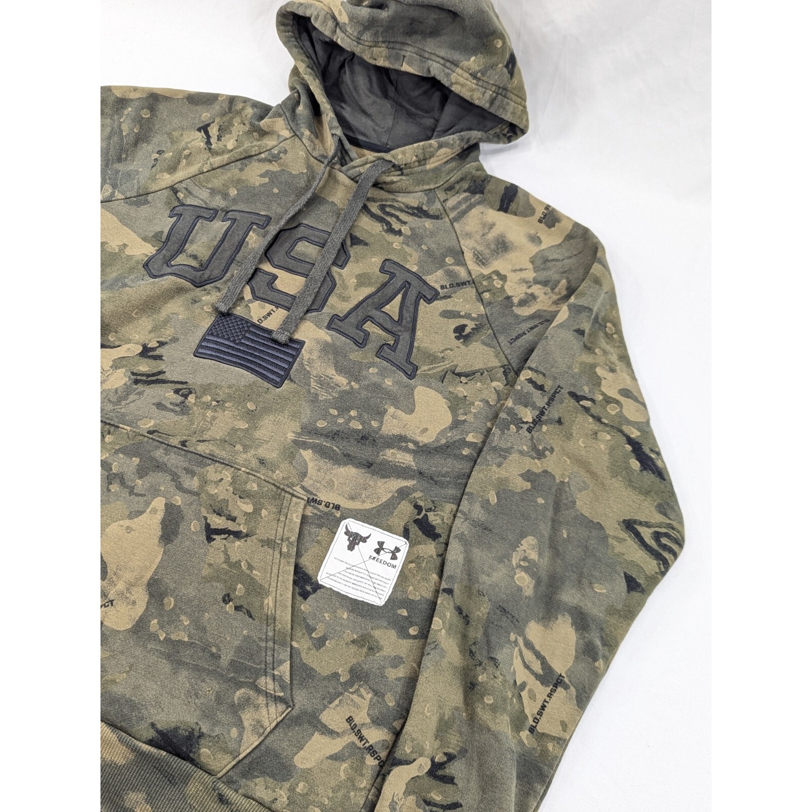 Under Armor Hoodie Men Medium Camo Blood Sweat Respect Project Rock Sweatshirt